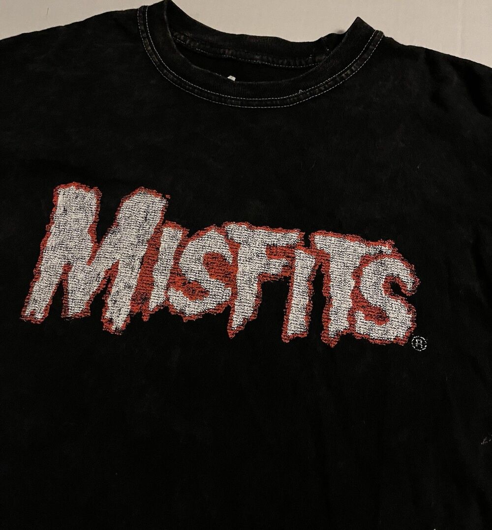 MISFITS Punk Band OFFICIAL Long Sleeve Distressed T-Shirt SMALL Music Tour Album